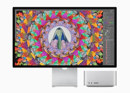 La nueva Mac Studio tiene un chip M1 Ultra, que usa dos procesadores M1 Max conectados entre sí para lograr un mayor rendimiento