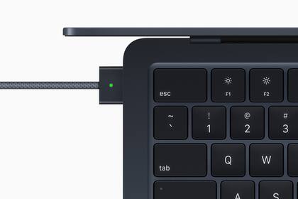 La nueva MacBook Air con chip M2 y conector MagSafe estará disponible en julio próximo