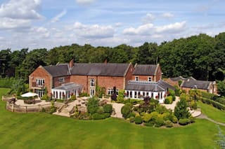 Una estrella del Manchester City compró una casa que tiene un jardín más grande que el estadio