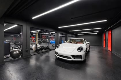La nueva mansión de Robbie Williams en Florida tiene un garaje para 18 automóviles (One Sothebyâs International Realty)