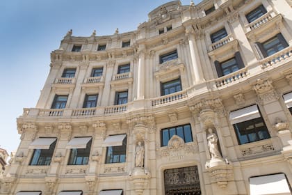 La “nueva Milla de Oro: en 2012 se compraron los siete edificios centenarios sobre la Calle de Alcalá que hoy componen el Centro Canalejas, un eje que una Puerta del Sol y Cibeles.