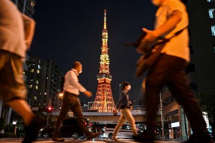 La Torre de Tokio, hoy: la ciudad mantiene la actividad, aunque con restricciones