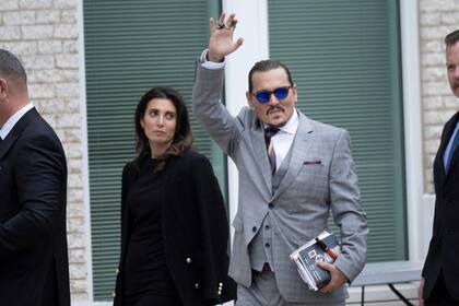 La nueva novia de Johnny Depp estuvo con él varias veces durante el juicio de Virginia