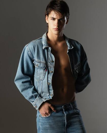 La nueva sesión de fotos de Benicio, el hijo de Valeria Mazza (Foto: Instagram @beniciogravier)