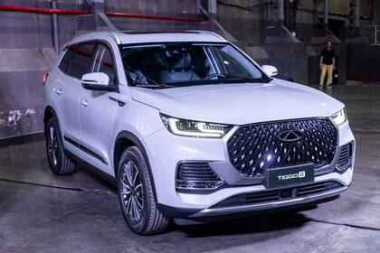 La nueva TIGGO 8 en color blanco.