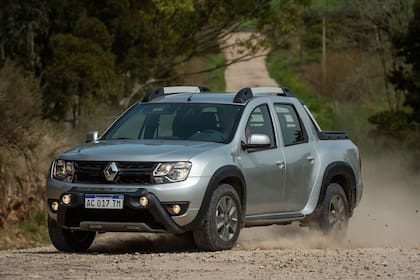 La nueva versión con tracción 4x4 de la Duster Oroch, la pickup compacta de Renault
