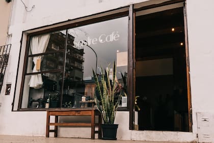 La nueva vidriera de Sastre