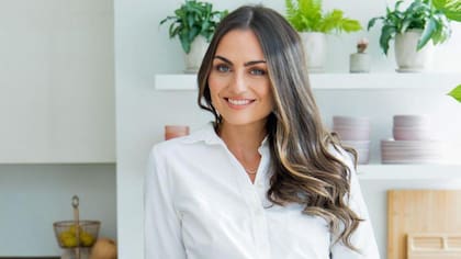 La nutricionista Maria Marlowe advierte sobre el consumo rutinario de suplementos nutricionales sin realizar pruebas primero.