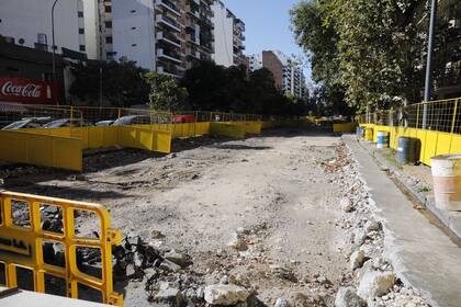 La obra alcanzó a avanzar una cuadra sobre Honorio Pueyrredón, pero un fallo judicial la frenó