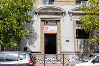 Tras 10 años, comienza la renovación de una escuela histórica que sufrió un incendio