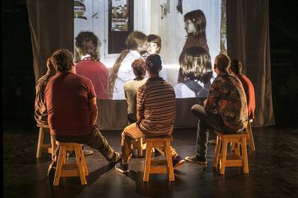La obra de Federico Polleri se llama Éxodo, ensayo sobre la masculinidad, y se presenta en el Club del Teatro, en Mar del Plata