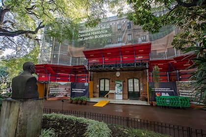 La obra incluye la restauración integral del interior y del exterior del edificio, con intervenciones en la planta baja, la planta alta y la azotea