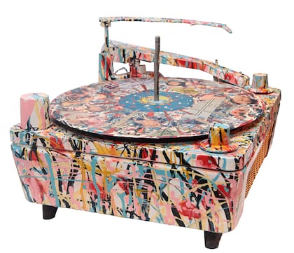 La obra que más le costó dejar ir: el Winco intervenido por Marcelo Pombo, donado al Museo Nacional de Bellas Artes y hoy exhibido en el CCK