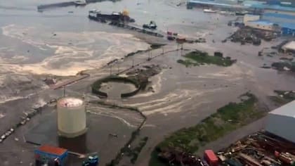 La ola del tsunami provocó inundaciones en la ciudad rusa de Severo-Kurilsk tras el terremoto de magnitud 8,8 frente a la península de Kamchatka