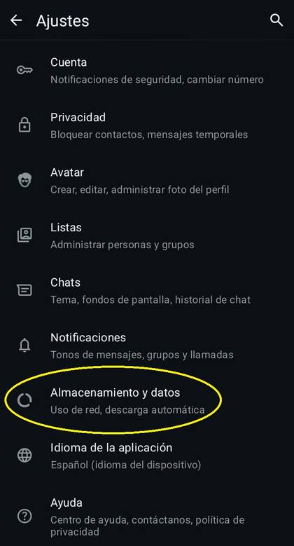 La opción de "almacenamiento y datos" te dirigirá a los mensajes