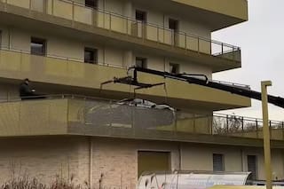 Se compró una Ferrari de US$400.000, no tenía dónde guardarla y su idea generó polémica