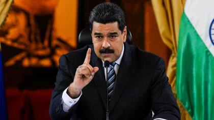 La oposición ha advertido a los inversores de que un futuro gobierno podrá no reconocer las deudas contraídas durante el gobierno de Maduro