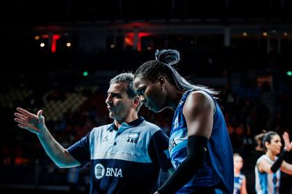 La opuesta Erika Mercado tuvo descanso, jugó solo unos puntos y espera por la próxima instancia