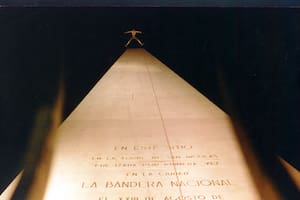 La performance que puso al Obelisco en el eje de la polémica y fue posible gracias a Alberto Fernández