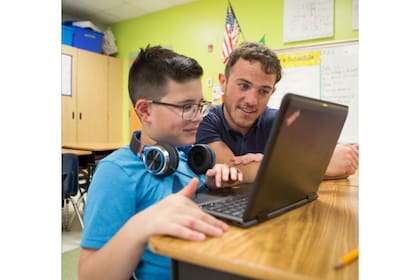 La organización se encarga de dar a los docentes acompañamiento para el uso de la tecnología y herramientas didácticas en línea Foto: Participate Learning
