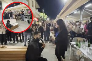 Se disfrazó de  Darth Vader y le hizo una desconcertante propuesta de casamiento a su novia