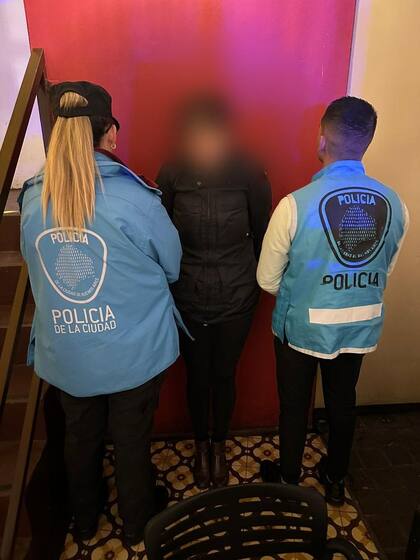 La otra mujer detenida por el robo ocurrió en un local de Recoleta