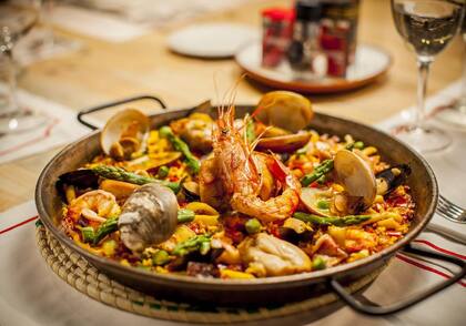 “La paella es un compartir, y el socarrat tiene un sabor espectacular, como una caramelización del arroz”, dice Gastón Caretti de El Burladero