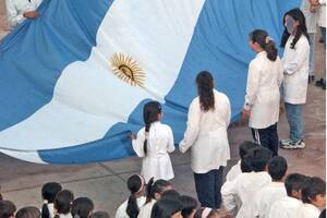 La Pampa ya no exigirá tener los mejores promedios para acceder a la bandera