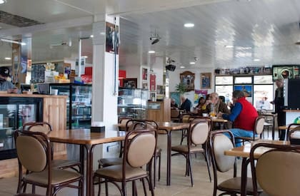 La panadería siempre fue punto de encuentro para los fueguinos.