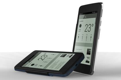 La pantalla de tinta electrónica del Alcatel One Touch Hero funciona de tapa de la pantalla normal