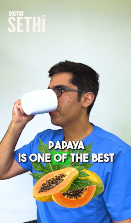 La papaya es una de las mejores frutas para la salud gastrointestinal y remedio en contra de la acidez (Instagram/@doctor.sethi)