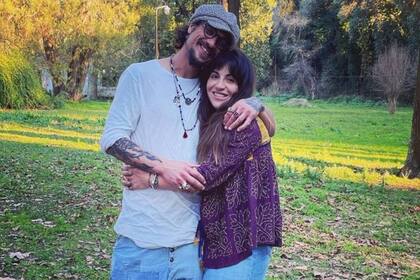 La pareja blanqueó su romance en abril del 2021 (Foto Instagram @daniosvaldobv)