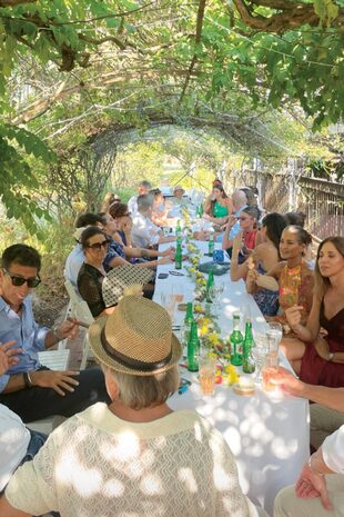La pareja celebró su amor con más de doscientos invitados en una estancia de Pilar.