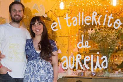 La pareja comenzó con $7000 de la venta de un sillón