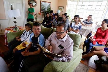 Víctor Jiménez, junto a sus hijos