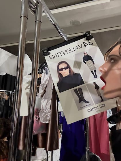 La pareja de J Balvin fue una de las elegidas del diseñador latino Willy Chavarria