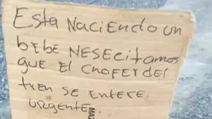 La pareja de Johandri intentó avisar al conductor del tren sobre el parto para que se detuviera