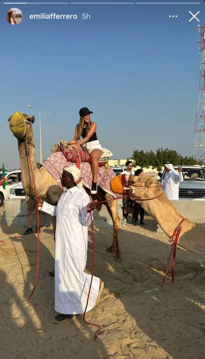 La pareja de Julián Álvarez disfruta de sus días en Qatar (Foto: Instagram: emiliafferrero)