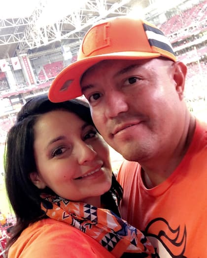 La pareja decidió seguir adelante con su matrimonio a pesar de enterarse de que son primos