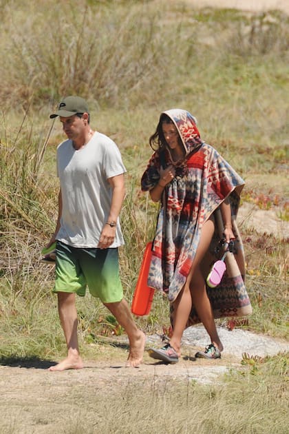 La pareja, después de su rutina de nado