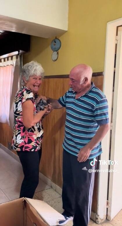 La pareja dio la bienvenida a Roma