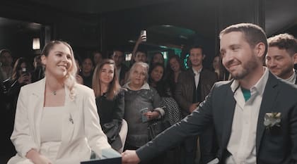 La pareja en plena ceremonia sponsoreada por Heineken.