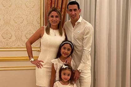 La pareja es padre de dos niñas