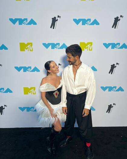 La pareja estuvo presente en los MTV Video Music Awards (Foto: Instagram @evaluna)