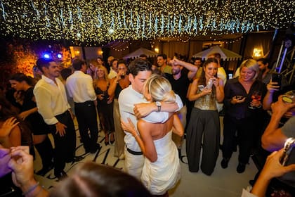 La pareja festejó junto a sus seres queridos (Foto: @caleruggeri)