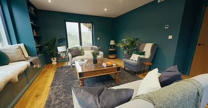 La pareja invirtió más de 700 mil dólares en la compra de la parcela y la construcción de la vivienda