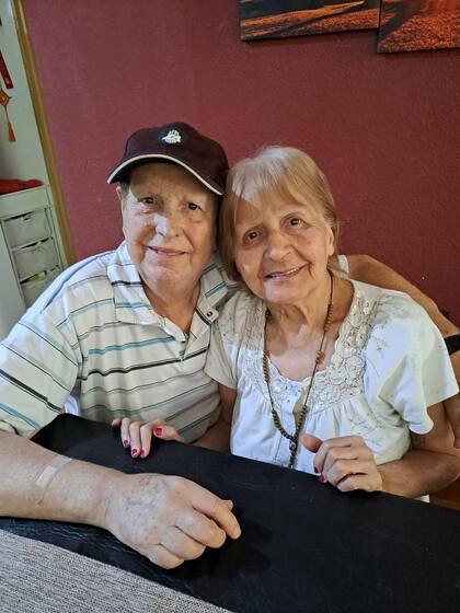 La pareja lleva 54 años de casados (Foto: Captura de Twitter @lorevviera)