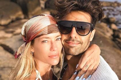 La pareja pasó Año Nuevo en el sur argentino. Foto: Instagram @nikitaneumannoficial