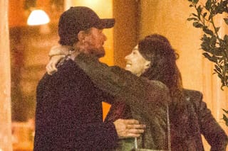 Leonardo DiCaprio, a los abrazos con su novia argentina Camila Morrone