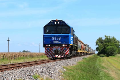 La participación ferroviaria en el caso de transporte de cargas llegó el año pasado (2022) a un 4,4 % en toneladas y a un 6,3 % en tonelada-kilómetros aproximadamente